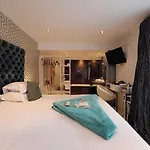 Zest Boutique Hotel By The Living Journey Collection