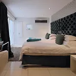 Zest Boutique Hotel